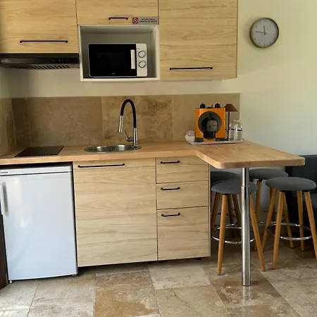 Homestay Bormes Проживание в семье *