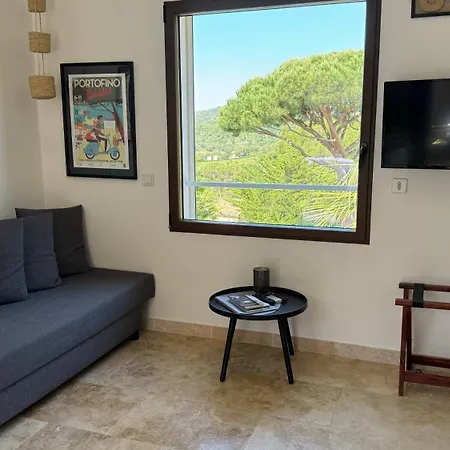 Homestay Bormes Quarto em Acomodações Particulares *