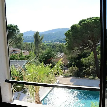 Quarto em Acomodações Particulares Homestay Bormes